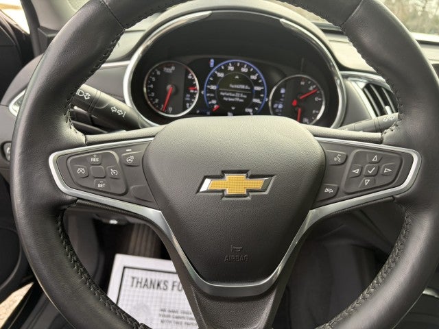 2022 Chevrolet Malibu Premier, 1-owner, no accidents,