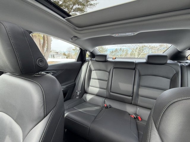 2022 Chevrolet Malibu Premier, 1-owner, no accidents,