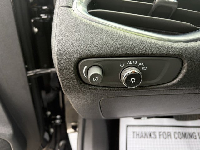 2022 Chevrolet Malibu Premier, 1-owner, no accidents,