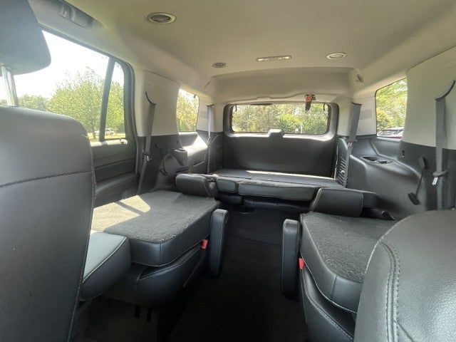2019 GMC Yukon SLT, 2nd Row Buckets,