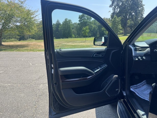 2019 GMC Yukon SLT, 2nd Row Buckets,