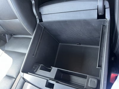 2019 GMC Yukon SLT, 2nd Row Buckets,