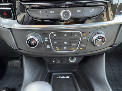 2022 Chevrolet Traverse Premier, AWD, Dual Sunroof, 7 Pass Premier, AWD, Dual Sunroof, 7 Pass