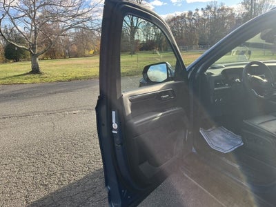 2025 Chevrolet Tahoe Premier, 2nd Row Buckets, 1-owner