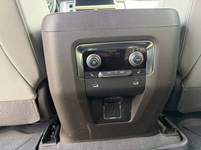 2023 Chevrolet Suburban Z71, Luxury Pkg., Sunroof, 2nd Row Buckets