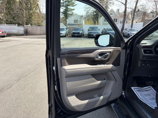 2023 Chevrolet Suburban Z71, Luxury Pkg., Sunroof, 2nd Row Buckets