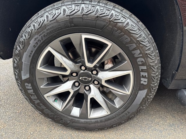 2024 Chevrolet Suburban Z71, Luxury Pkg, Panoramic Sunroof, 1- owner