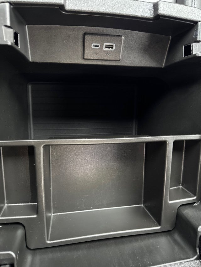 2024 Chevrolet Suburban Z71, Luxury Pkg, Panoramic Sunroof, 1- owner