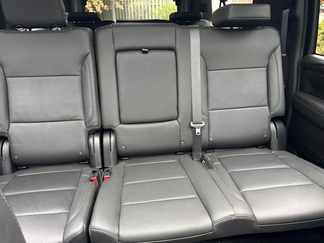 2024 Chevrolet Suburban Z71, Luxury Pkg, Panoramic Sunroof, 1- owner