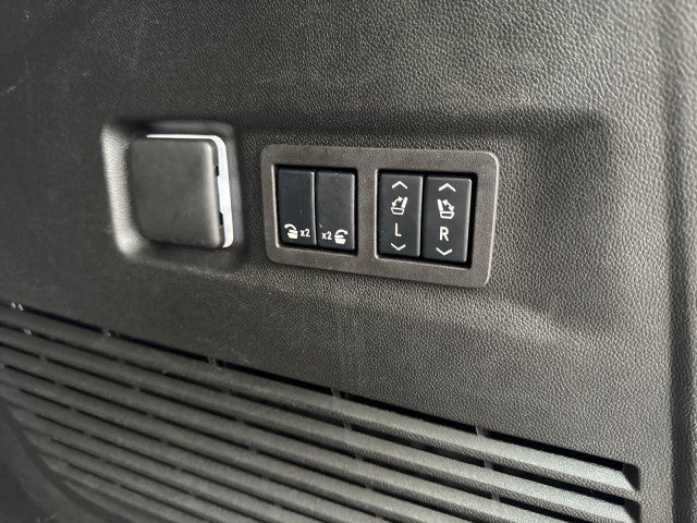 2024 Chevrolet Suburban Z71, Luxury Pkg, Panoramic Sunroof, 1- owner