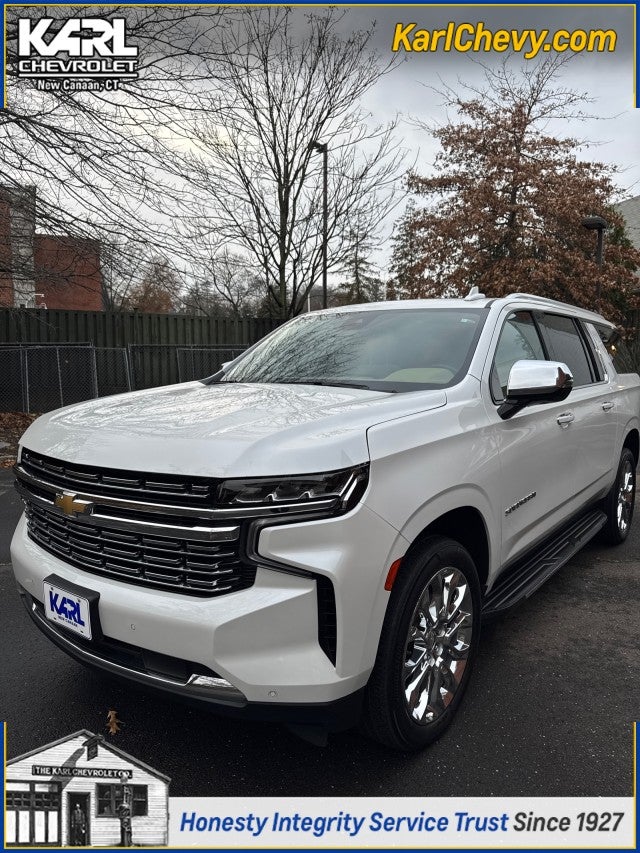 2023 Chevrolet Suburban Premier with Center Buckets and Sunroof in Iridescent Pearl Tintcoat