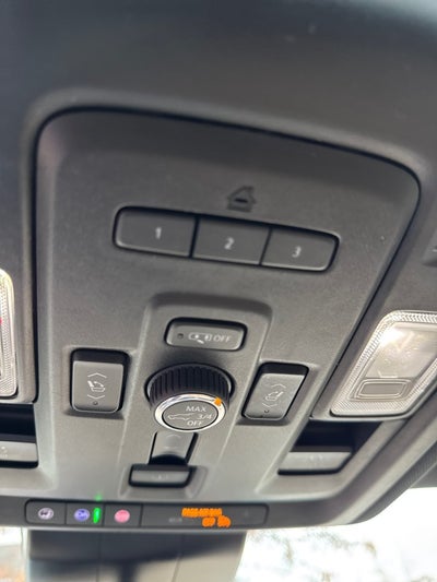 2023 Chevrolet Suburban Premier with Center Buckets and Sunroof in Iridescent Pearl Tintcoat