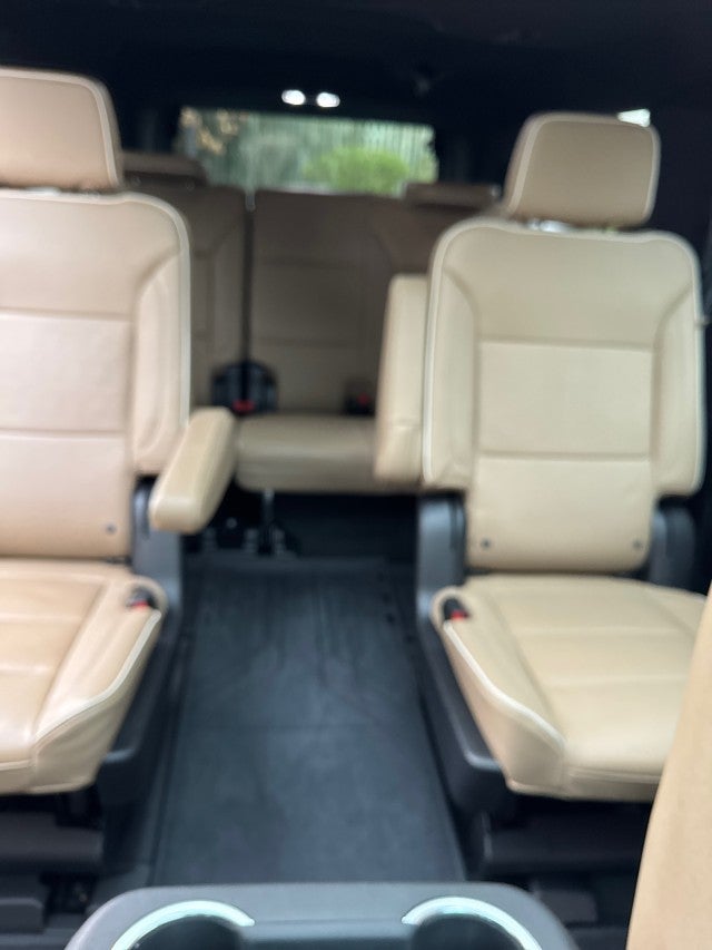 2023 Chevrolet Suburban Premier with Center Buckets and Sunroof in Iridescent Pearl Tintcoat