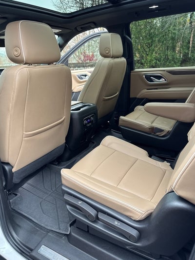 2023 Chevrolet Suburban Premier with Center Buckets and Sunroof in Iridescent Pearl Tintcoat