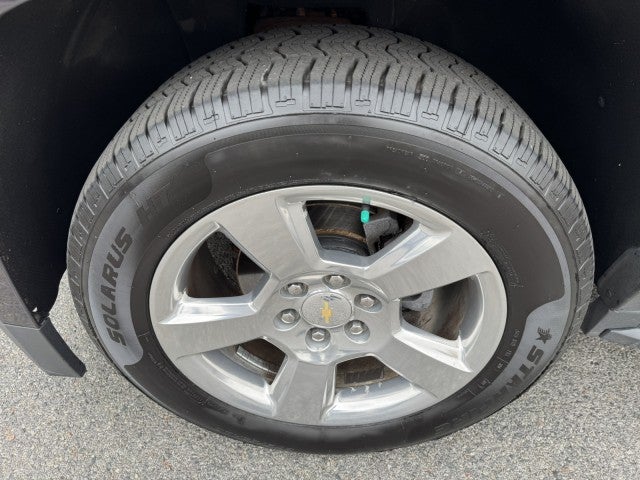 2017 Chevrolet Suburban LT, 2nd Row Buckets, Brand NEW GM Transmission with warranty