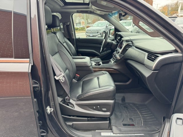 2017 Chevrolet Suburban LT, 2nd Row Buckets, Brand NEW GM Transmission with warranty