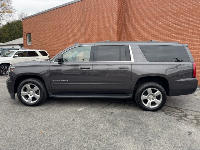 2017 Chevrolet Suburban LT, 2nd Row Buckets, Brand NEW GM Transmission with warranty