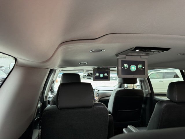 2017 Chevrolet Suburban LT, 2nd Row Buckets, Brand NEW GM Transmission with warranty