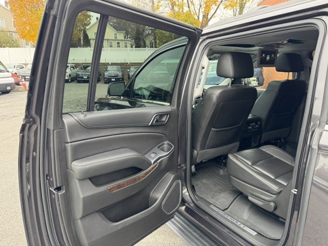 2017 Chevrolet Suburban LT, 2nd Row Buckets, Brand NEW GM Transmission with warranty