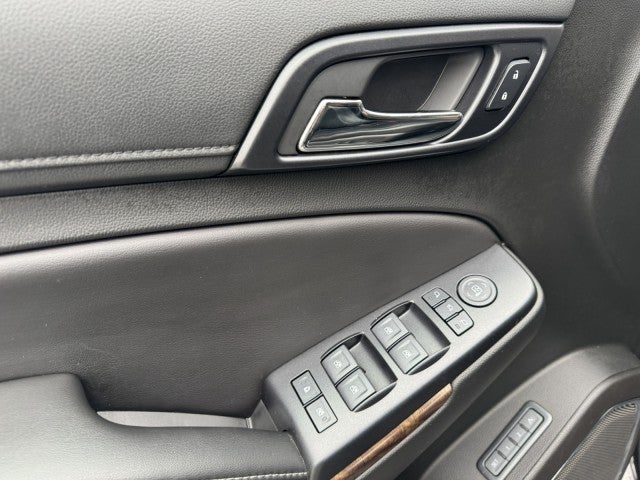 2017 Chevrolet Suburban LT, 2nd Row Buckets, Brand NEW GM Transmission with warranty