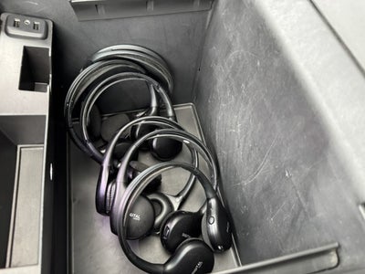 2017 Chevrolet Suburban LT, 2nd Row Buckets, Brand NEW GM Transmission with warranty