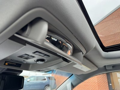 2017 Chevrolet Suburban LT, 2nd Row Buckets, Brand NEW GM Transmission with warranty