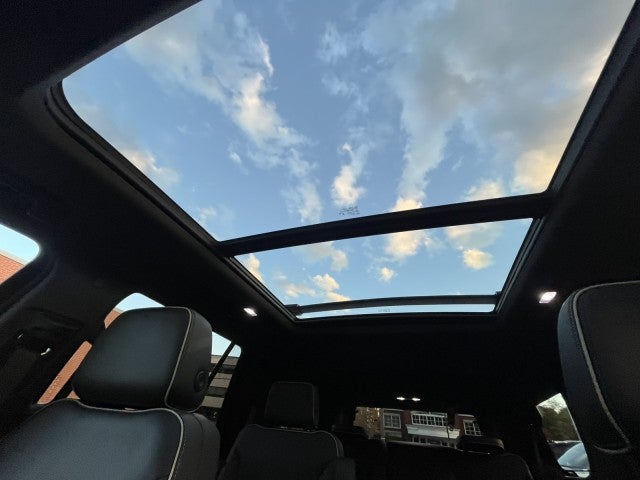 2023 Chevrolet Tahoe Premier, 2nd Row Buckets, Panoramic Sunroof, 1- owner