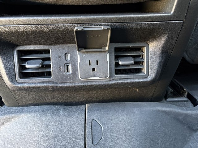 2022 Chevrolet Silverado 1500 LT Trail Boss, Assist Steps, Bed Liner, Multiflex Tail gate, 1-owner