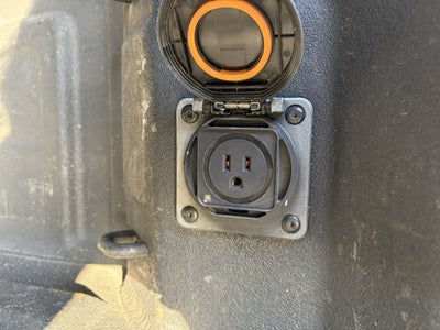 2022 Chevrolet Silverado 1500 LT Trail Boss, Assist Steps, Bed Liner, Multiflex Tail gate, 1-owner