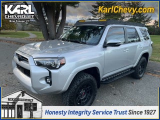 2022 Toyota 4Runner SR5 Premium, Roof rack and LED light bar, TRD Pro Wheels ,