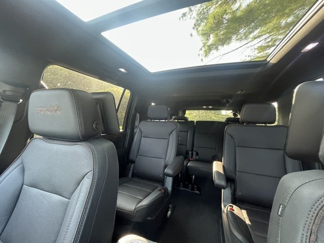 2024 Chevrolet Suburban High Country